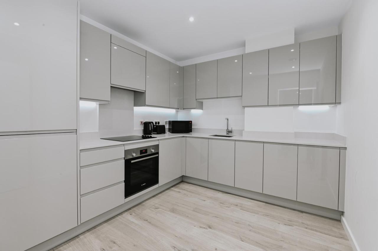 Khayat Homes - The Curve - One Bed Londra Exterior foto