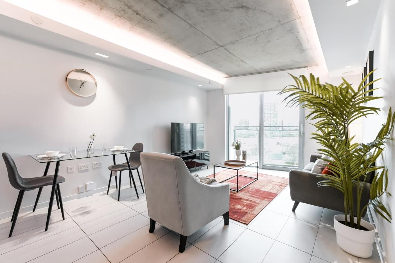 Khayat Homes - The Curve - One Bed Londra Exterior foto
